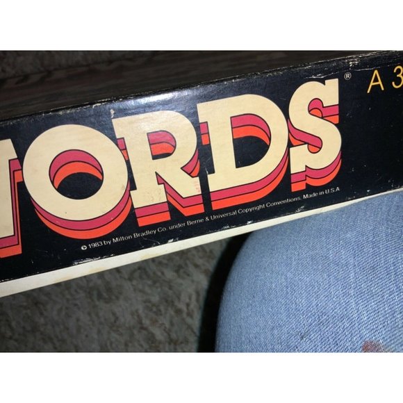 Upwards Board Game 3-D Word Strategy 1983 Milton Bradley Complete - Picture 10 of 10